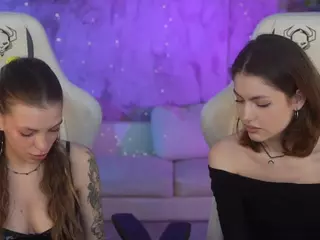kira054's Live Sex Cam Show