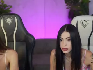 kira054's Live Sex Cam Show