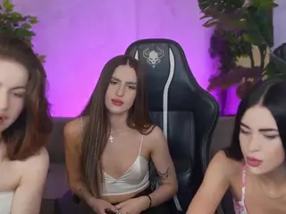 kira054's Live Sex Cam Show