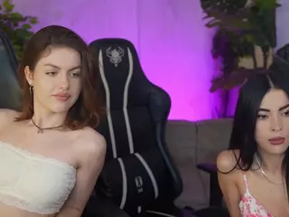 kira054's Live Sex Cam Show