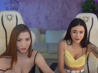 kira054's Live Sex Cam Show