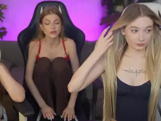 kira054's Live Sex Cam Show