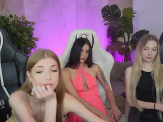 kira054's Live Sex Cam Show