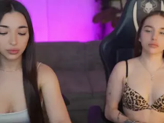 kira054's Live Sex Cam Show