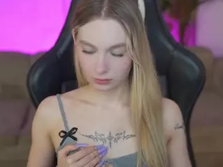 kira054's Live Sex Cam Show