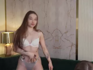 kira054's Live Sex Cam Show