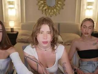 kira054's Live Sex Cam Show