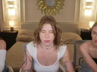kira054's Live Sex Cam Show