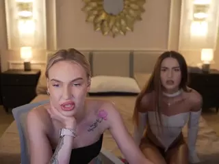 kira054's Live Sex Cam Show