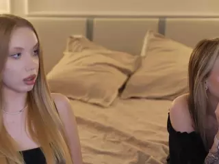 kira054's Live Sex Cam Show