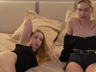 kira054's Live Sex Cam Show