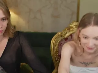 kira054's Live Sex Cam Show