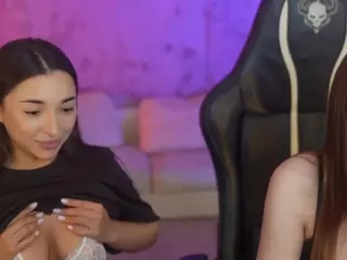 kira054's Live Sex Cam Show