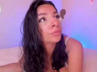Aylinn Zambrano's Live Sex Cam Show