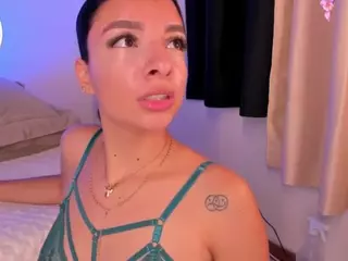 Aylinn Zambrano's Live Sex Cam Show