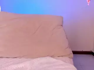 Aylinn Zambrano's Live Sex Cam Show