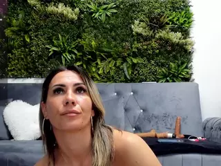 Sweet Cherry's Live Sex Cam Show