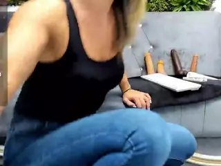 Sweet Cherry's Live Sex Cam Show
