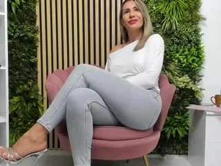 Live cam show with Sweet Cherry