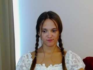 Live cam show with emilyDirty