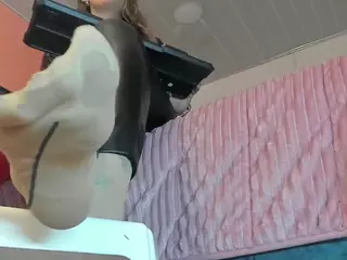BRENDAMILFHOT's Live Sex Cam Show