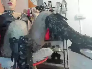 BRENDAMILFHOT's Live Sex Cam Show