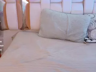 VALKIRIA's Live Sex Cam Show