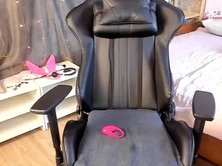 MichelMomsen's Live Sex Cam Show