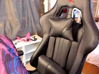 MichelMomsen's Live Sex Cam Show