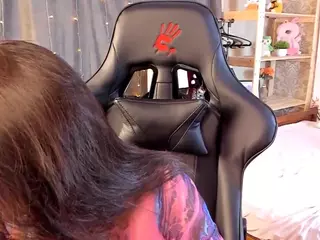 MichelMomsen's Live Sex Cam Show