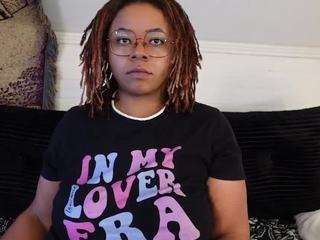 Live cam show with Khaya Parker