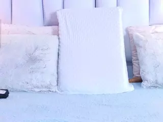 IrisRoss's Live Sex Cam Show