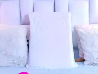 IrisRoss's Live Sex Cam Show