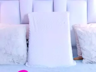IrisRoss's Live Sex Cam Show