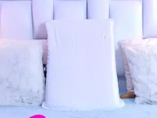 IrisRoss's Live Sex Cam Show