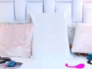 IrisRoss's Live Sex Cam Show