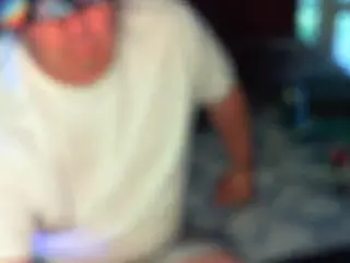 sengerdog's Live Sex Cam Show