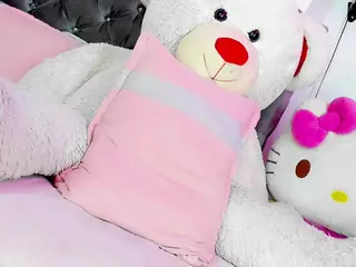 Sweet-Zoee2's Live Sex Cam Show