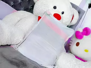 Sweet-Zoee2's Live Sex Cam Show