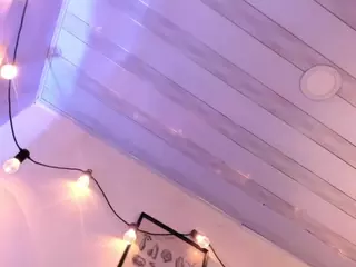 pocahontaspower's Live Sex Cam Show