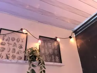 pocahontaspower's Live Sex Cam Show