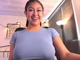 pocahontaspower's Live Sex Cam Show