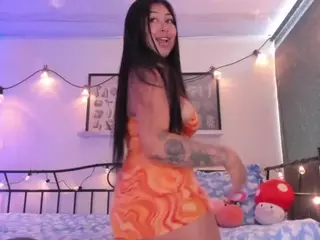 pocahontaspower's Live Sex Cam Show