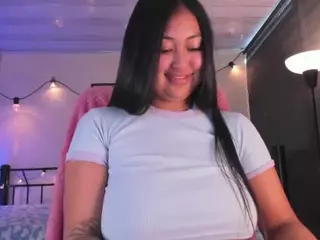 pocahontaspower's Live Sex Cam Show