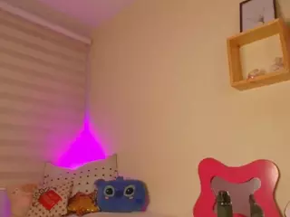 pocahontaspower's Live Sex Cam Show
