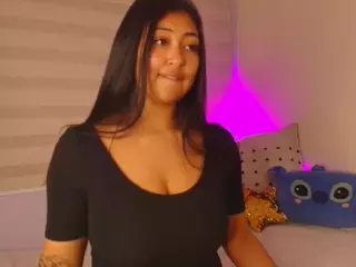 pocahontaspower's Live Sex Cam Show