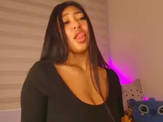pocahontaspower's Live Sex Cam Show