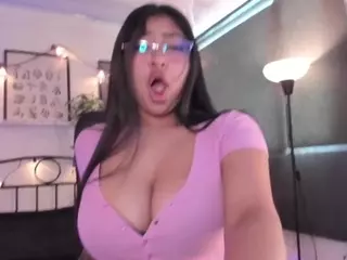 pocahontaspower's Live Sex Cam Show
