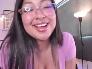 pocahontaspower's Live Sex Cam Show