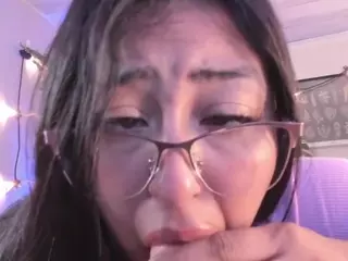 pocahontaspower's Live Sex Cam Show